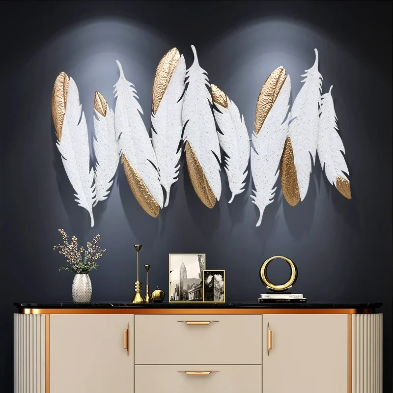 Beyaz ve Altın Renkli Yaratıcı Tüyler